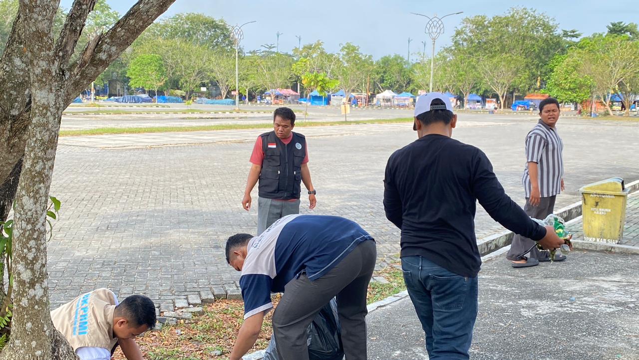 BKPRMI Siak BersmanTNI Bersih kan Perjalanan Masjid Islamic center 